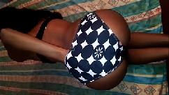 A prostituta sexy trai o marido enquanto trabalha