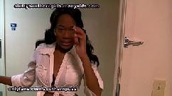 Kali twerking dedilhar e chupar pau