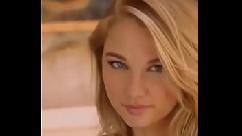 Hermosa chica desnuda