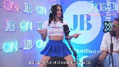 Meias-irmÃs latinas gostosas cavalgando a mÁquina de foder juntas no juanbustospodcast