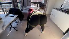 Ruiva gostosa fode seu treinador e leva gozada na cara