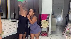 Fodendo a mini buceta da anãzinha e o cozinho dela pela primeira vez (completo no red e no cher)