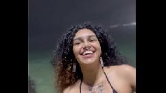 Novinha casada perde o telefone e vazam vídeos transando na praia de ipanema arpoador