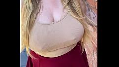 Agente público encontra loira peituda e tarada que cavalgada