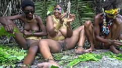 Garotas de tribos africanas fazendo remédios nuas na floresta enquanto eu imaginava transar com elas ali mesmo
