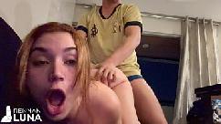 Botando o pauzão no fundo do buraquinho dela