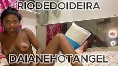 Novinha quente com os cria do rio de janeiro na suruba