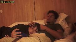 Estou com sono meio-irmão deixe-me deitar nas suas pernas mas não coloque seu pênis na minha boca por favor