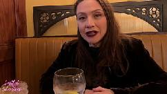 Chefe trapaceiro leva tratamento facial surpresa em banheiro de pub